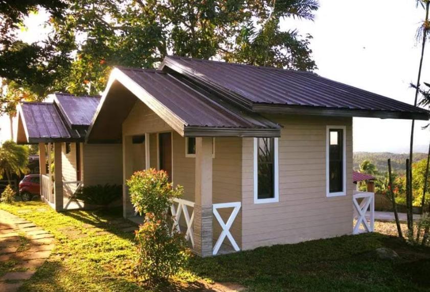 Spacio Caliraya Bed & Breakfast Lumban Екстериор снимка
