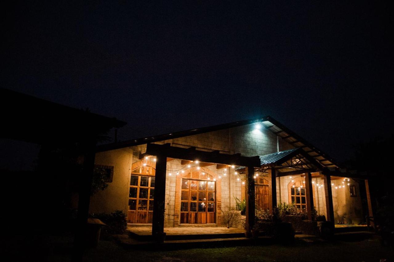 Spacio Caliraya Bed & Breakfast Lumban Екстериор снимка